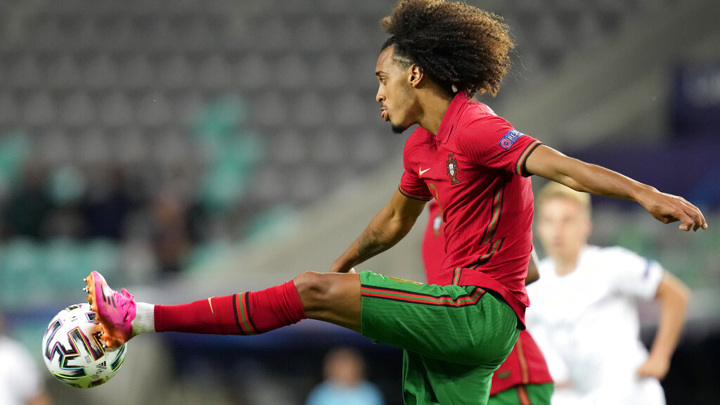 Защитник "Бенфики" Тавареш близок к переходу в "Спартак"