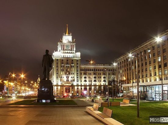 Лошадь погибла в центре Москвы от удара током