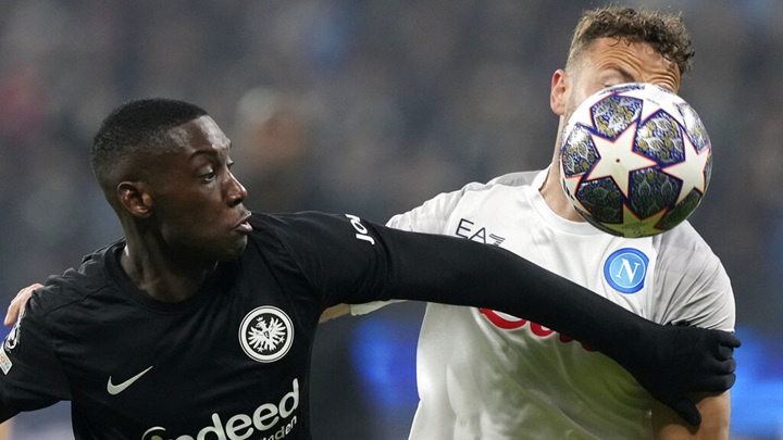 "Наполи" выиграл во Франкфурте у победителя Лиги Европы