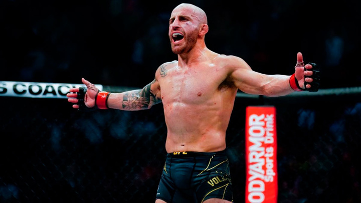 "Не хватило времени". Волкановски объяснил поражение от Махачева