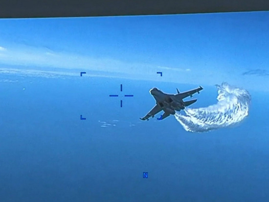 Пентагон изменил маршруты беспилотников после инцидента с Су-27