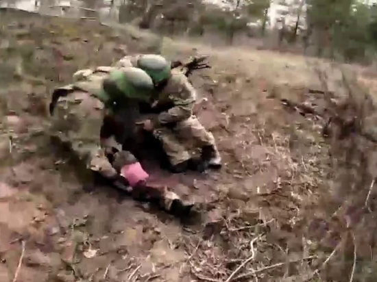 РИА Новости опубликовало видео вероятной гибели британского наемника в Донбассе