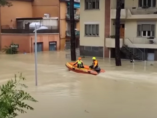 Страны Евросоюза оказывают Италии помощь в связи с наводнением