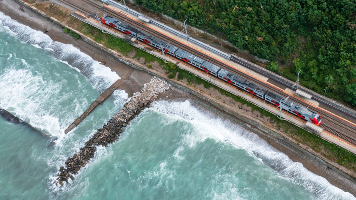 РЖД заявили, что поезда на юг идут по графику