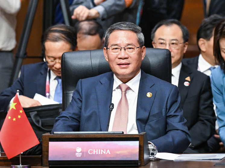 Китайский премьер назвал КНР и ЕС «основными силами многополярного мира»