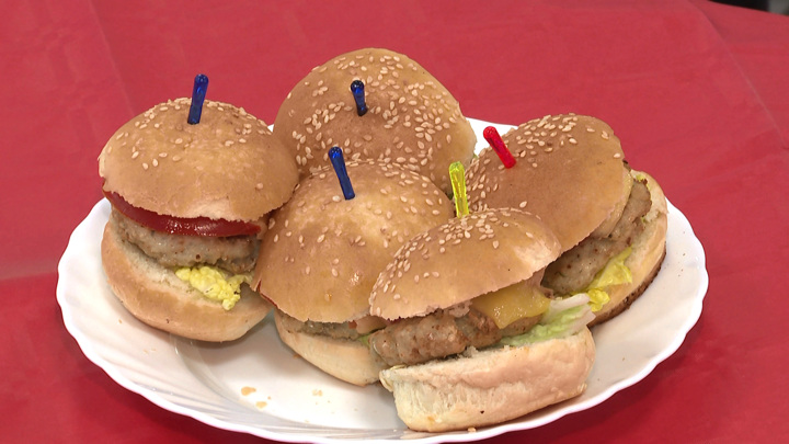 С 1 октября 2023 года в России НДС на сэндвичи будет взыматься только по ставке 20 %