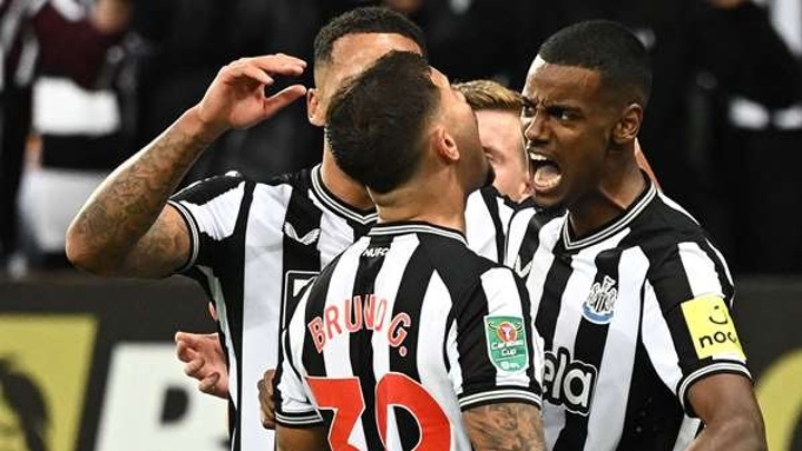 Сенсация в Кубке лиги: "Ньюкасл" не пустил "МанСити" в 1/8 финала