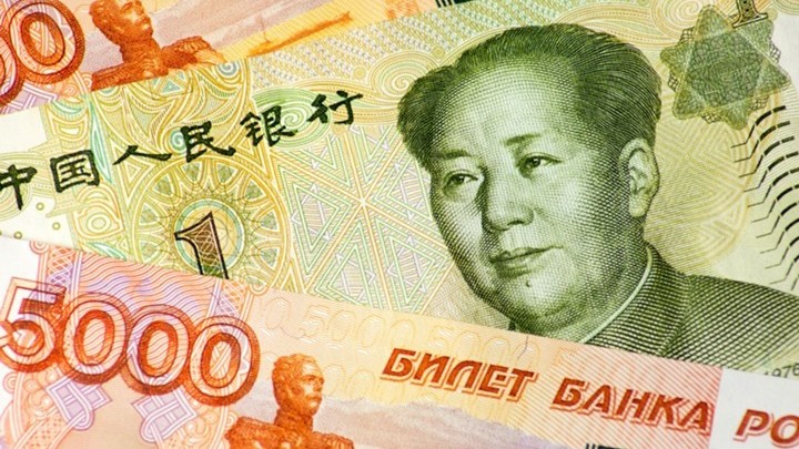 Торговля России на 68% ведется в рублях и юанях