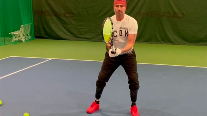 Новое видео от Костомарова: такой трудный теннис