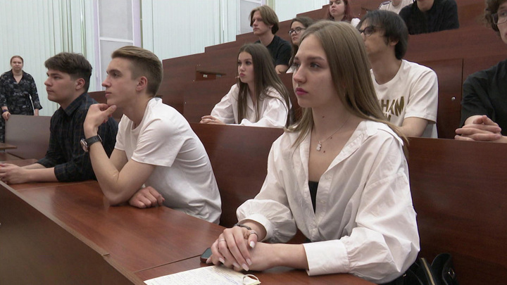 ВЦИОМ: 58% молодых людей до 35 лет не верят в накопления