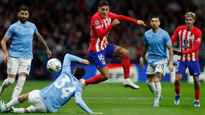 "Атлетико" обыграл "Лацио" в споре за лидерство