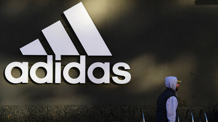 Открывается крупнейший в РФ магазин с товарами Adidas