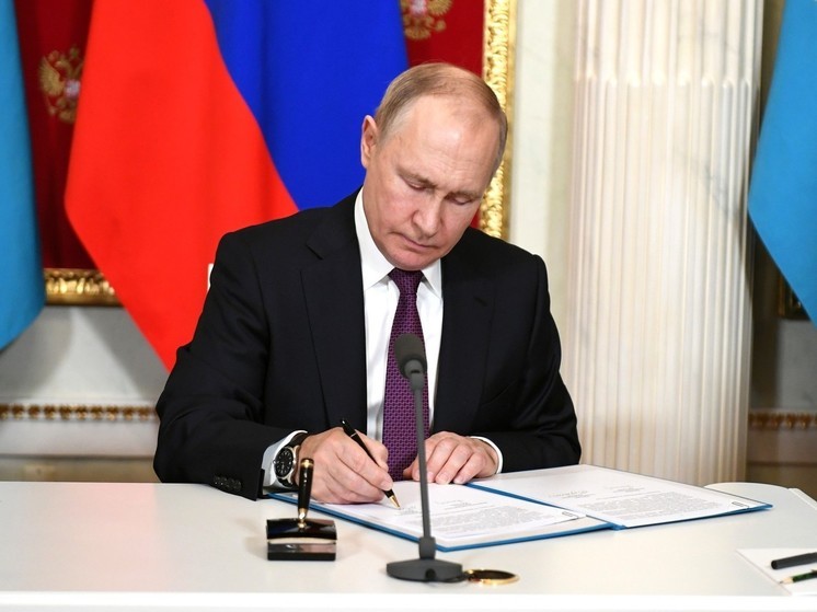 Путин расширил свои полномочия в отношении недружественных действий других стран