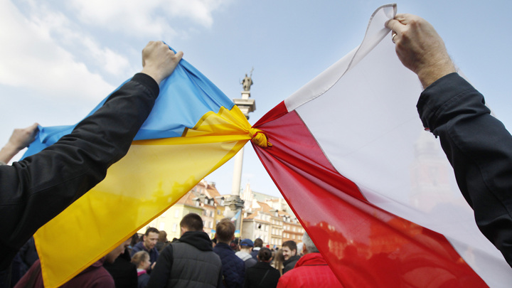 Польша разговаривает с Украиной о полном закрытии границ для товаров