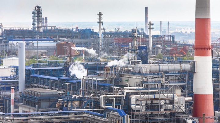 Нефтеперерабатывающий завод в Орске остановил работу из-за паводка