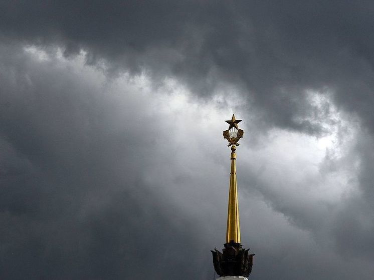 В Москве объявили экстренное предупреждение из-за грозы