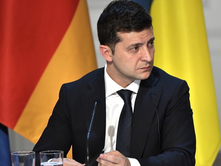 Зеленский пожаловался на отсутствие разрешения Лондона бить по РФ британским оружием