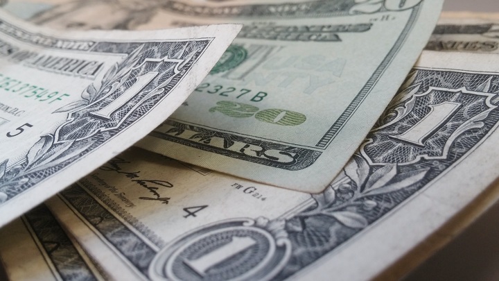 Володин: Вашингтон окончательно подорвал доверие к доллару