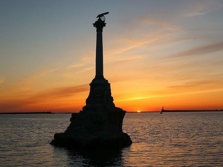 За час над Черным морем у Крыма уничтожили два украинских БПЛА