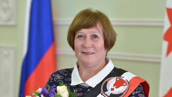 Чемпионка Тихонова поздравила с юбилеем именитую лыжницу Амосову - Новости на Вести.ru