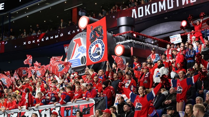 КХЛ оштрафовала "Локомотив" за кричалку "СКА &ndash; позор российского хоккея" - Новости на Вести.ru