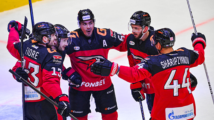 Хоккеисты "Авангарда" забросили шесть шайб в ворота "Ак Барса" - Новости на Вести.ru