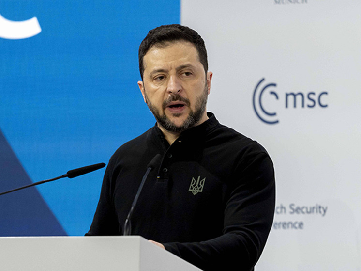 Медведев обрушился на Зеленского: &laquo;Киевский клоун плюет в руку дающему&raquo;