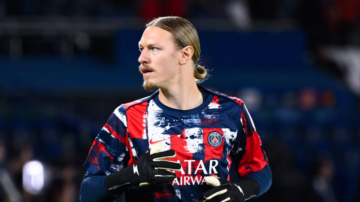 Российский вратарь "ПСЖ" Сафонов в пятый раз в сезоне сыграл "на ноль" - Новости на Вести.ru