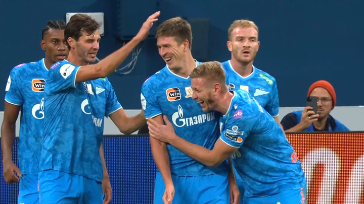 Соболев отличился двумя мячами и помог "Зениту" разгромить БАТЭ - Новости на Вести.ru