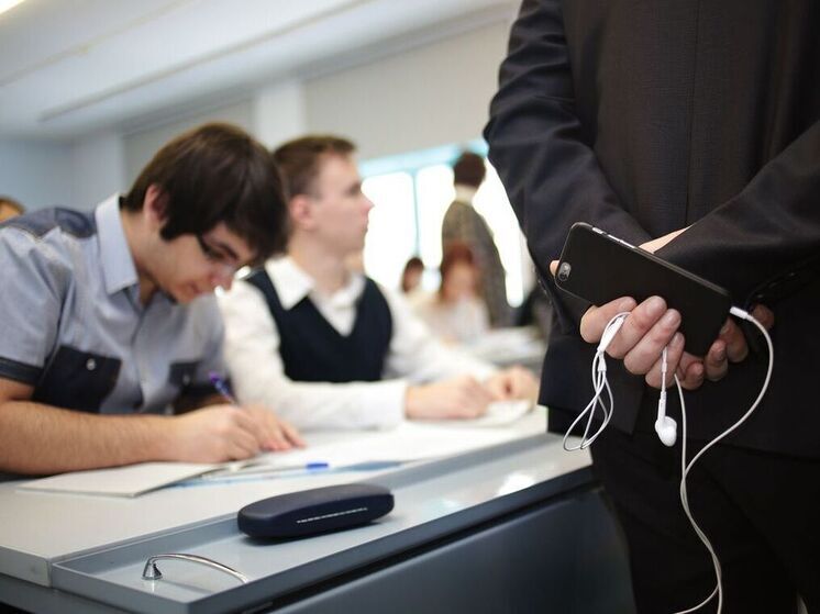 Совет Федерации одобрил эксперимент по сдаче ОГЭ только по двум предметам