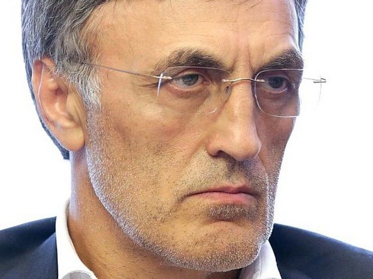 "Унизительно депортируют": в США накажут экс-депутата Госдумы, получавшего деньги от Байдена