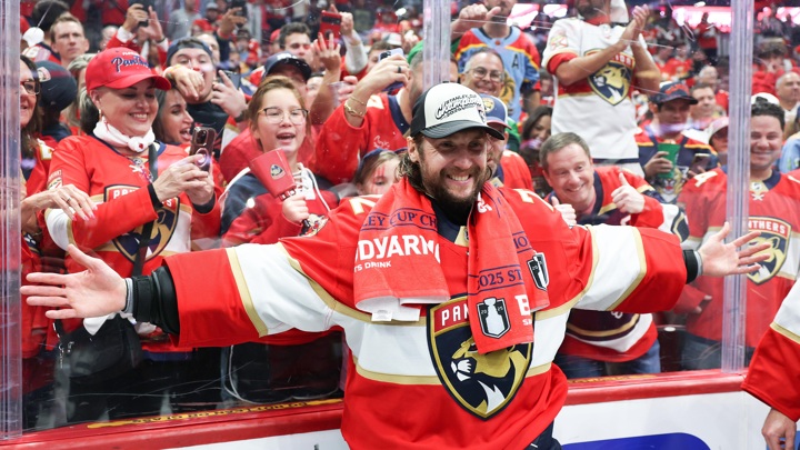 Хоккеисты из России выиграли Кубок Стэнли в десятый раз подряд - Новости на Вести.ru