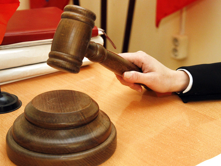 Приставы взыскивают с иноагента и звезды "Дома-2" Рустама Калганова* 100 тысяч рублей