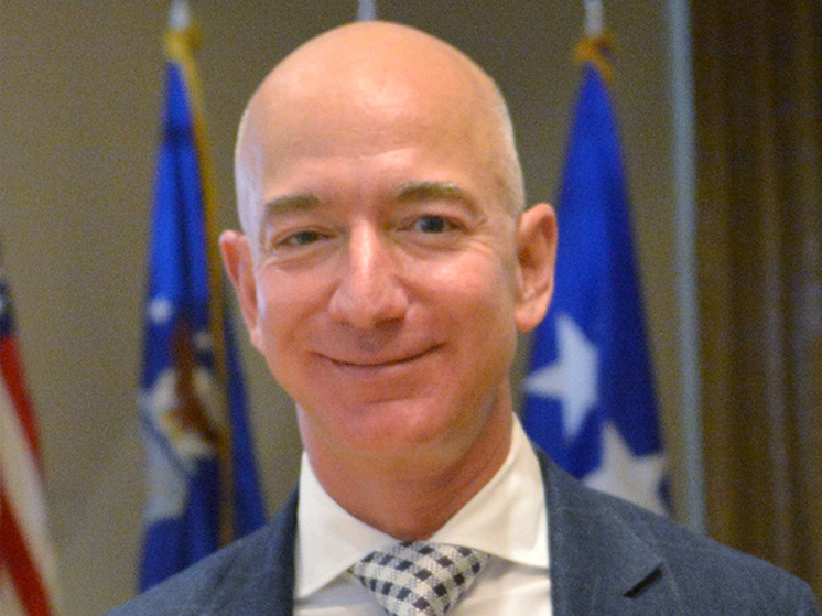 Звезд больше, чем на кинофестивале: кто посетит свадьбу Безоса в Венеции и почему итальянцы уже против мероприятия