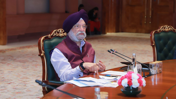 Министр нефти Пури: Индия может обойтись без нефти из РФ в случае санкций США - Новости на Вести.ru