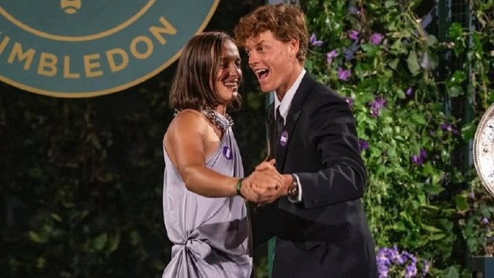 Победители Уимблдона Синнер и Свентек станцевали на чемпионском балу - Новости на Вести.ru