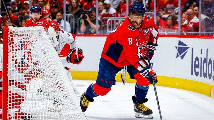 НХЛ спрогнозировала, сколько шайб забьет Овечкин в предстоящем сезоне - Новости на Вести.ru