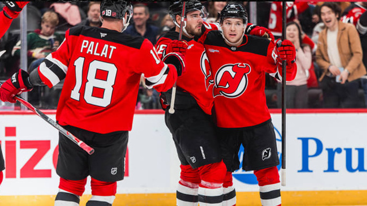 Первый гол Грицюка в НХЛ помог "Нью-Джерси" обыграть "Миннесоту" - Новости на Вести.ru