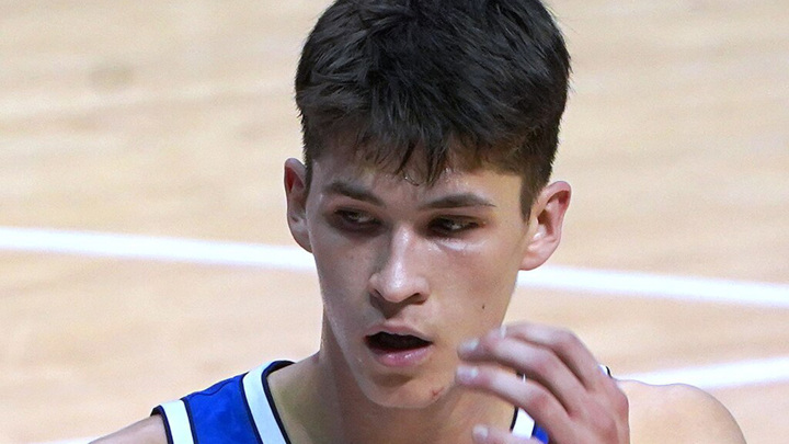 Россиянин Егор Демин с рекордом дебютировал в НБА - Новости на Вести.ru