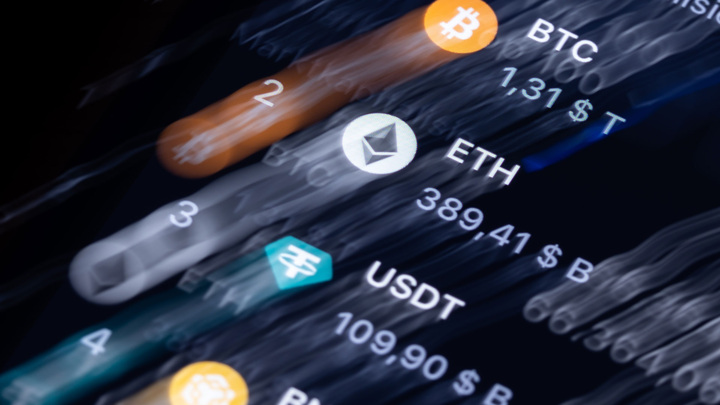 Рынок криптовалют потерял около $10 млрд на фоне торговых споров США и КНР - Новости на Вести.ru