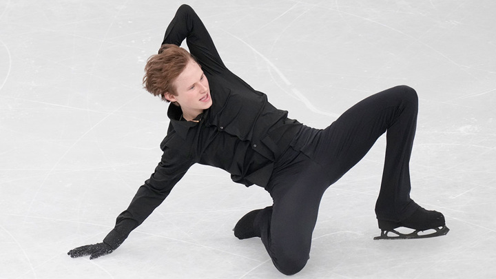 Американский фигурист Малинин установил новый рекорд в произвольной программе - Новости на Вести.ru