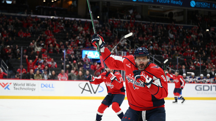 Передача Овечкина принесла "Вашингтон Кэпиталз" новую победу в матче НХЛ - Новости на Вести.ru