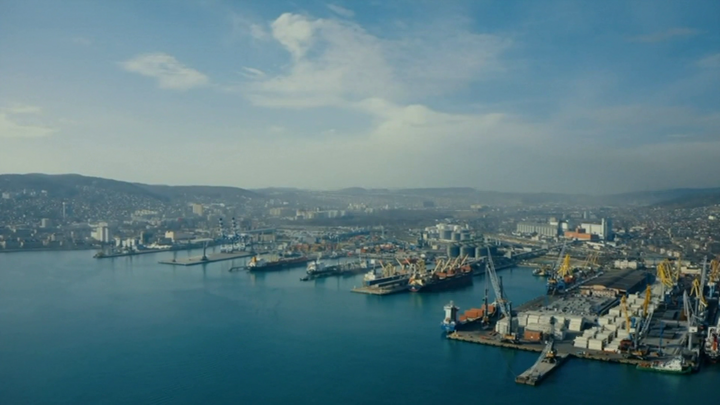 Причал КТК под Новороссийском уничтожен при атаке беспилотных катеров - Новости на Вести.ru