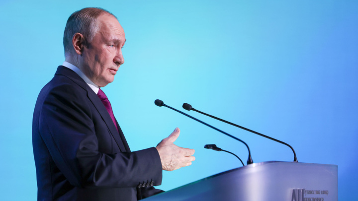 Путин выступил на конференции "Сбера" по ИИ: главные темы - Новости на Вести.ru