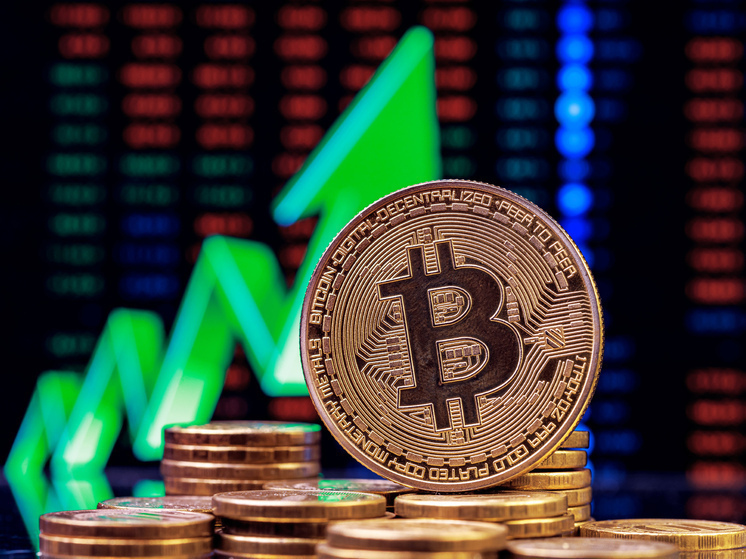 Стало известно, что россияне резко сократили операции на зарубежных криптобиржах