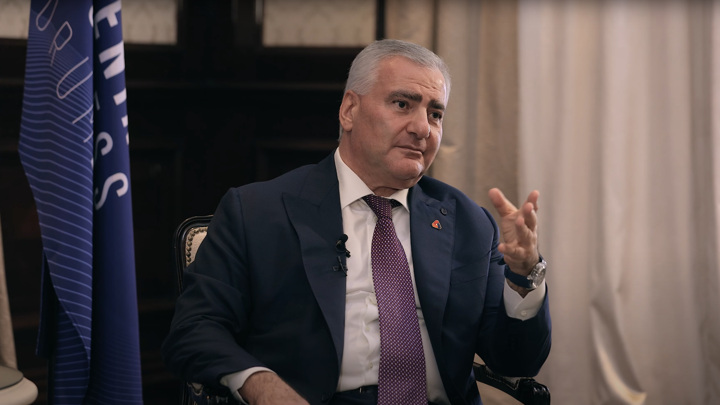 Бизнесмены опасливо оценивают будущее проектов в Армении из-за ареста Карапетяна - Новости на Вести.ru