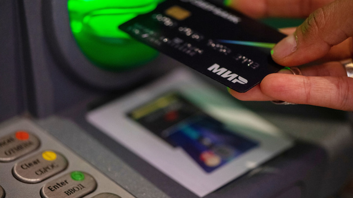 НСПК: доля контактных платежей картами "Мир" в России неуклонно снижается - Новости на Вести.ru