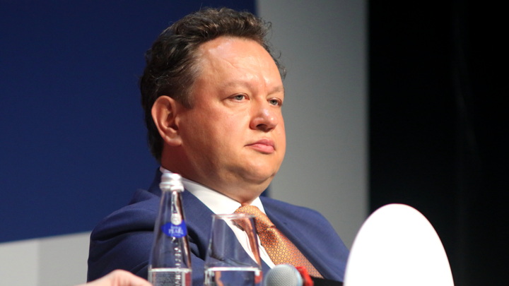 Первый зампред ВТБ Пьянов написал пьесу об инфляции и изменениях курса рубля - Новости на Вести.ru