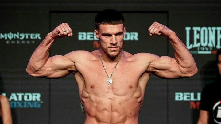 Россиянин Немков победил бразильца Феррейру в первом раунде и стал чемпионом PFL - Новости на Вести.ru