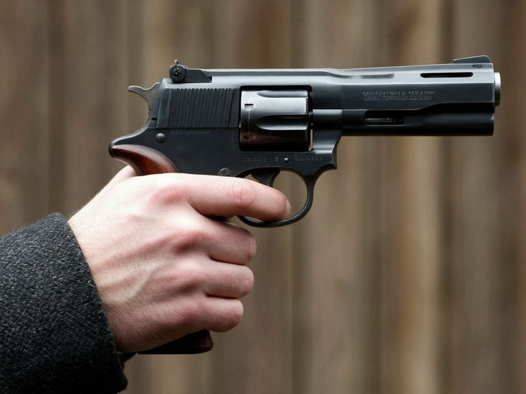 Российский судебный пристав стрелял в коллегу в кабинете